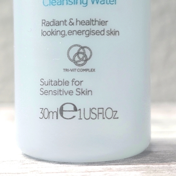 ⚪ $2 ADD ON ⚪ No7 RADIANT RESULTS MICELLAR CLEANSING WATER - Picture 4 of 6